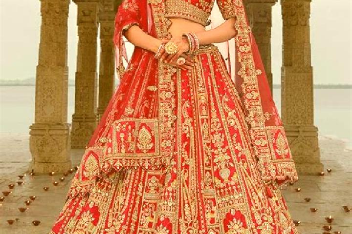 Luna, 25 — Escort in Modasa, India