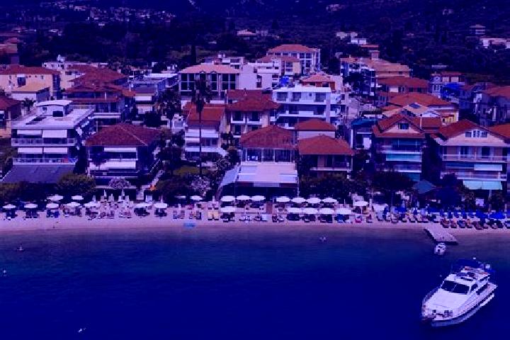 Luna, 25 — Escort in Pacheia Ammos, Greece