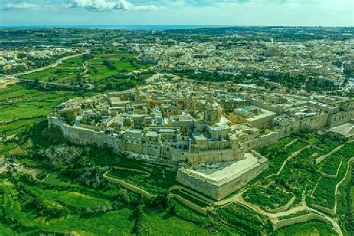 Luna, 25 — Escort in Rabat, Malta
