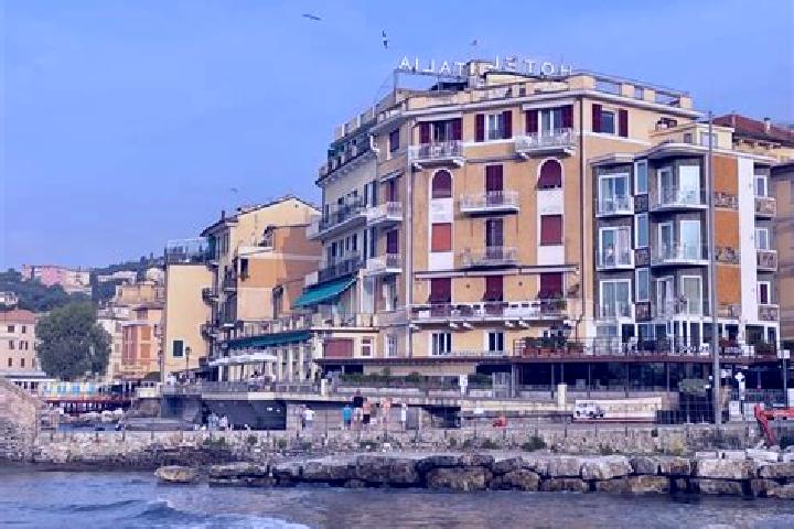 Luna, 25 — Escort in Rapallo, Italy