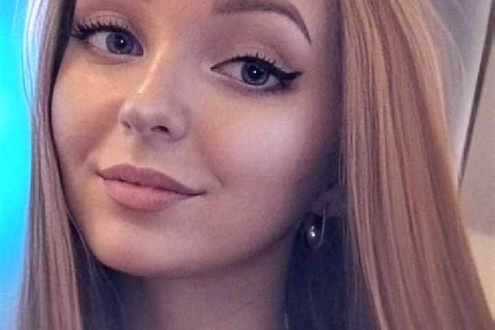 Luna, 25 — Escort in Sokolov, Czech Republic