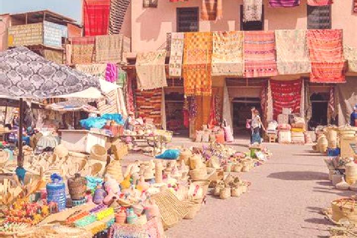 Luna, 25 — Escort in Souk et Tnine Jorf el Mellah, Morocco