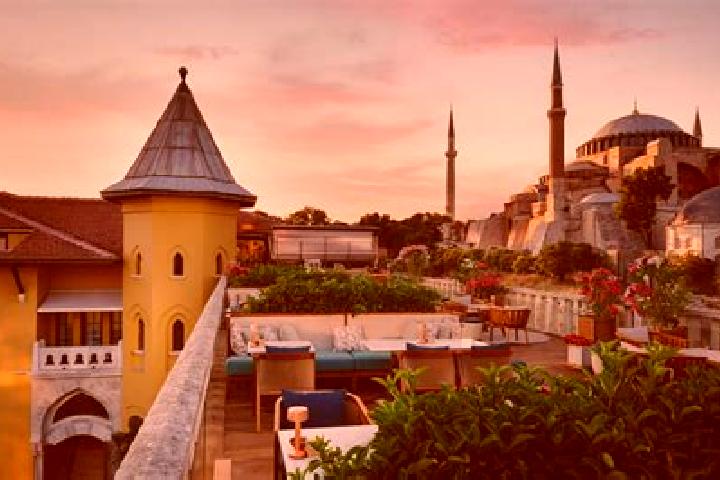 Luna, 25 — Escort in Sultanahmet, Turkey