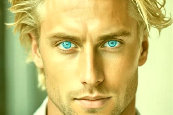 Luna, 26, a auburn blue-eyed european companion based in Kabukicho. Offering OWO, 69, BDSM, GFE, Massage. Available for incall and outcall, day and evening d...