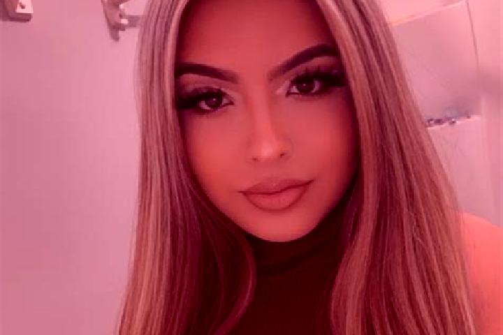 Luna, 26, a blonde hazel-eyed latina companion based in Wackerow. Offering Massage, Tantra, A-Level, Party Girl. Available for incall and outcall, day and ev...