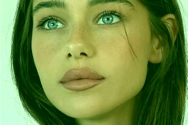 Luna, 26, a brunette brown-eyed slavic companion based in Ke-Macina. Offering 69, BDSM, CIM. Available for incall and outcall, overnight bookings available.