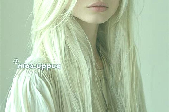Luna, 26, a platinum blonde blue-eyed european companion based in Thyolo. Offering Roleplay. Available for incall and outcall, day and evening dates.