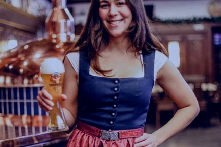 Luna, 26 — Escort in Altes Lager, Germany