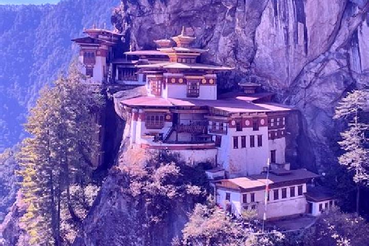 Luna, 26 — Escort in Daifam, Bhutan