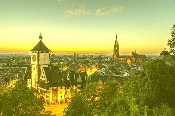 Luna, 26 — Escort in Freyburg, Germany