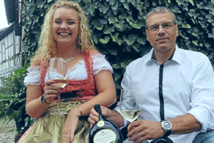 Luna, 26 — Escort in Ingersleben, Germany
