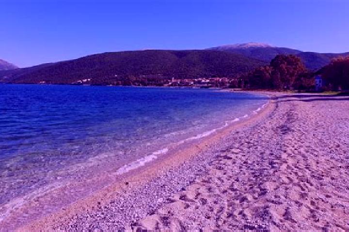 Luna, 26 — Escort in Karavomilos, Greece