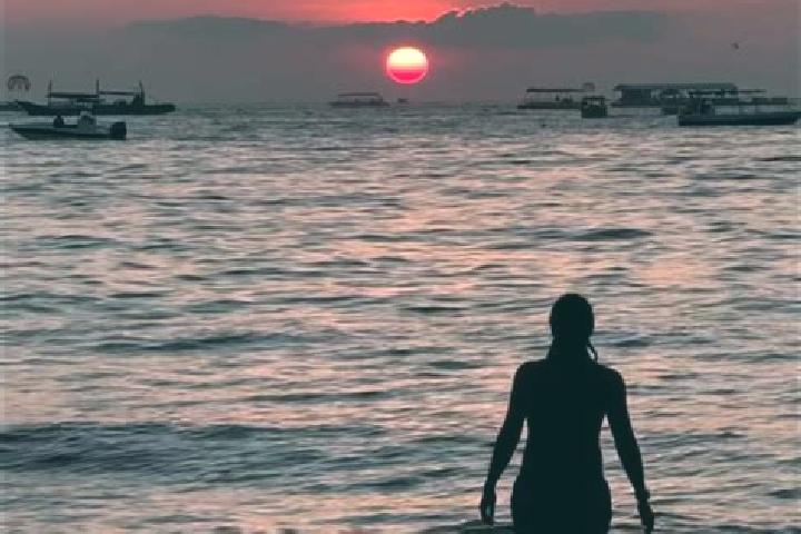 Luna, 26 — Escort in Lagonoy, Philippines