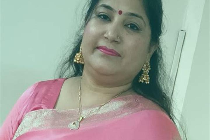 Luna, 26 — Escort in Nakodar, India