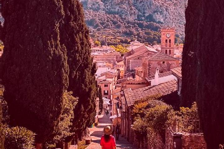 Luna, 26 — Escort in Pollenca, Spain