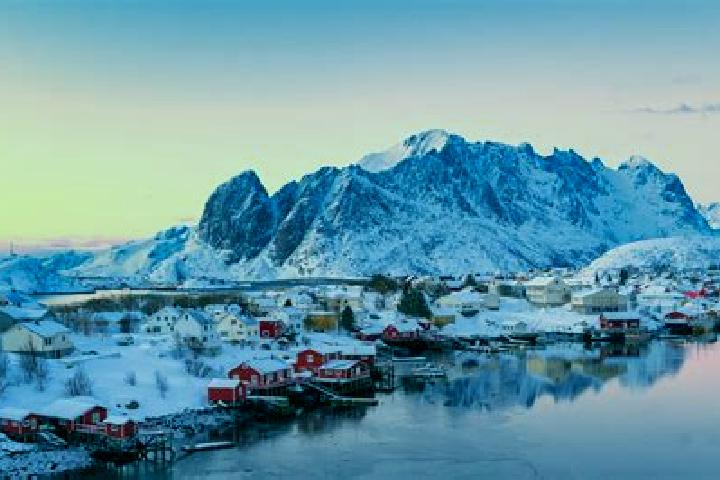 Luna, 26 — Escort in Reine, Norway