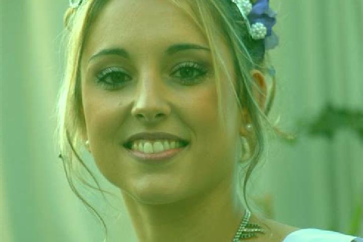 Luna, 26 — Escort in Sury-le-Comtal, France