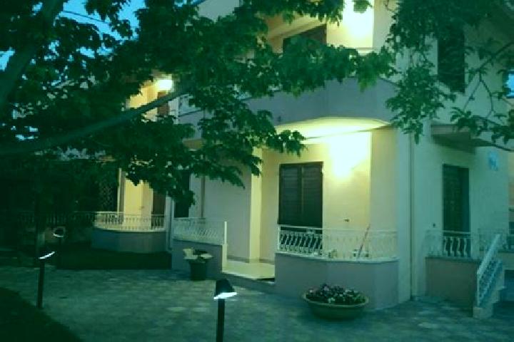 Luna, 26 — Escort in Villapiana Lido, Italy