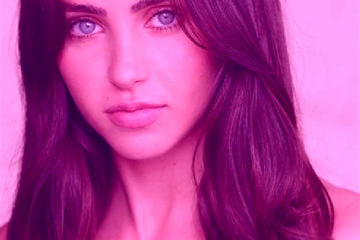 Luna, 27, a auburn brown-eyed latina companion based in Francestown. Offering Striptease, CIM, Deep French Kissing, Fetish, BDSM. Available for incall and ou...