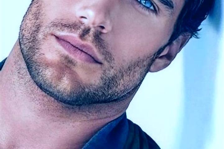 Luna, 27, a black blue-eyed caucasian companion based in Arcozelo. Offering Massage, Prostate Massage, Erotic Massage, OWO, Tantra. Available for incall and ...
