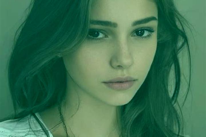 Luna, 27, a chestnut hazel-eyed slavic companion based in Urdorf / Heidenkeller. Offering Travel Companion, Fetish, Deep French Kissing. Available for incall...