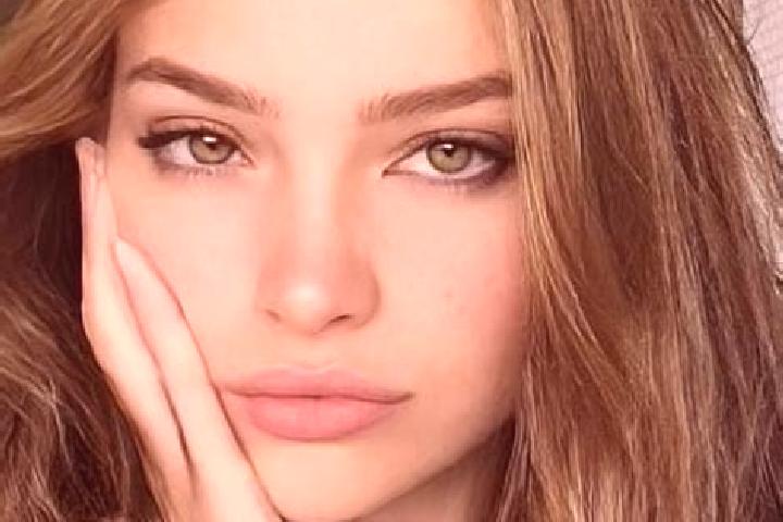 Luna, 27, a dark blonde hazel-eyed mediterranean companion based in Bimbila. Offering Striptease, Roleplay, Tantra, OWO, Girlfriend Experience. Available for...