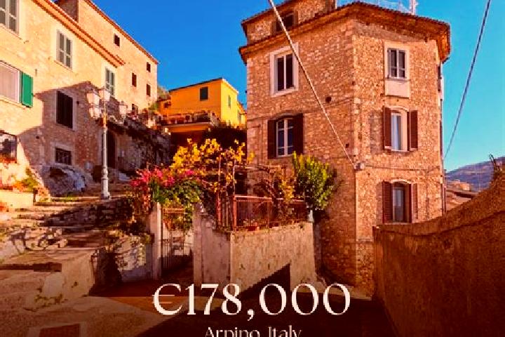 Luna, 27 — Escort in Arpino, Italy