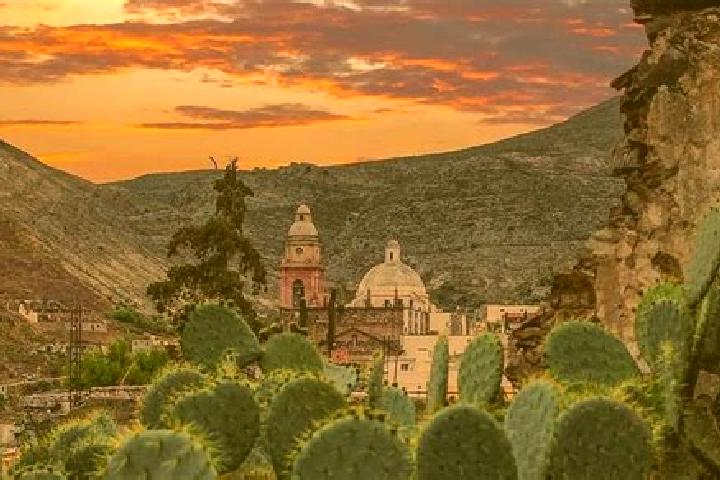 Luna, 27 — Escort in El Escalanar, Mexico