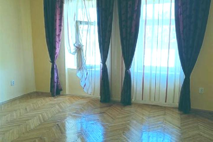 Luna, 27 — Escort in Opatita, Romania