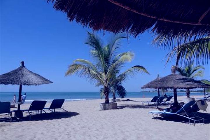Luna, 27 — Escort in Sali, Senegal