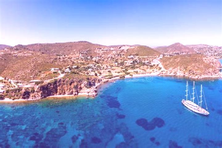 Luna, 27 — Escort in Vagia, Greece