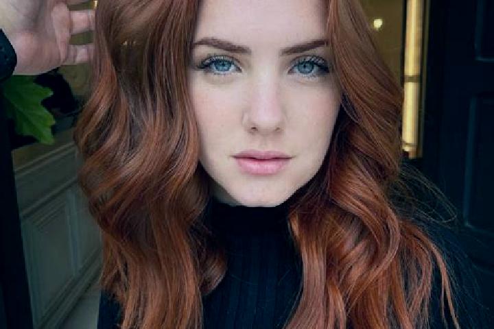Luna, 28, a auburn blue-eyed middle eastern companion based in Notzingen. Offering GFE, A-Level, Couples. Available for incall and outcall, day and evening d...