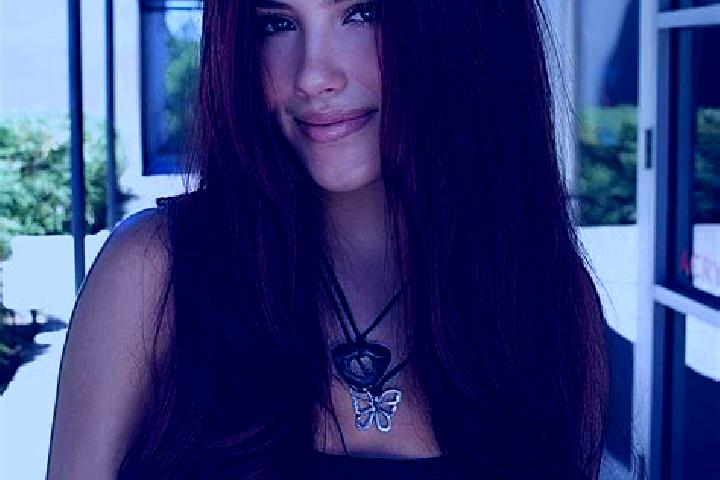 Luna, 28, a auburn dark-eyed mediterranean companion based in Paikuse. Offering Party Girl, Dinner Date. Available for incall and outcall, day and evening da...