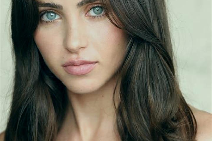 Luna, 28, a brunette blue-eyed mixed companion based in Somerdale. Offering A-Level, Duos, Overnight. Available for incall and outcall, day and evening dates.