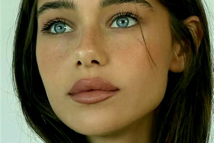 Luna, 28, a brunette green-eyed slavic companion based in Kulp. Offering Tantra, Deep French Kissing, 69. Available for incall and outcall, day and evening d...