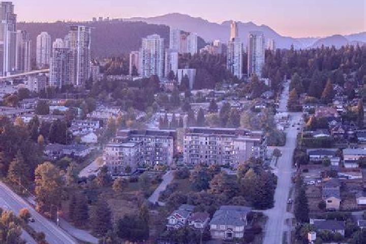 Luna, 28 — Escort in Burquitlam, Canada