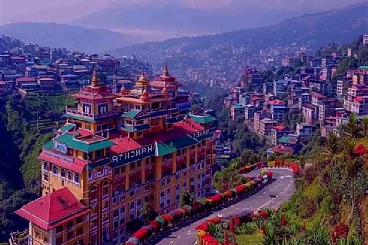 Luna, 28 — Escort in Gangtok, India