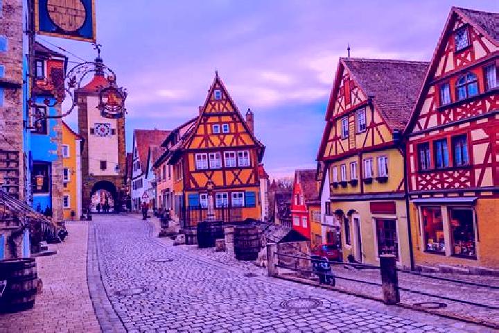 Luna, 28 — Escort in Gutenstetten, Germany
