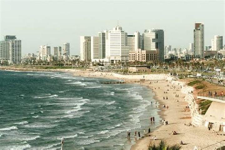 Luna, 28 — Escort in KfarMenahem, Israel