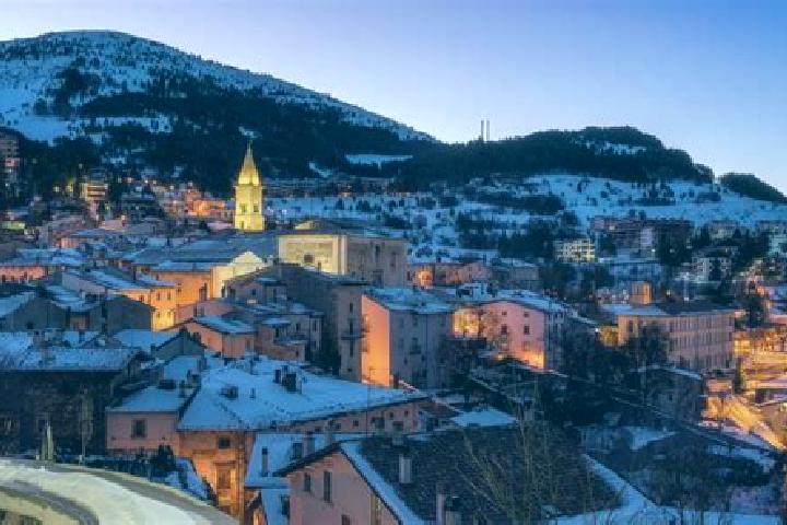 Luna, 28 — Escort in Roccaraso, Italy