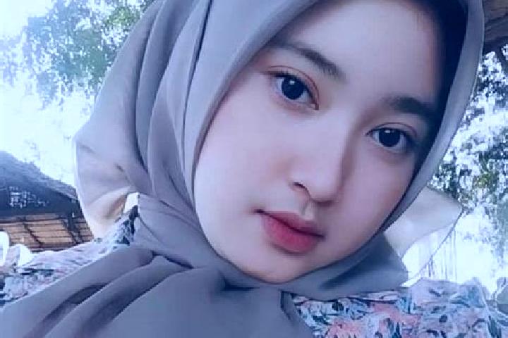 Luna, 28 — Escort in Sampang, Indonesia