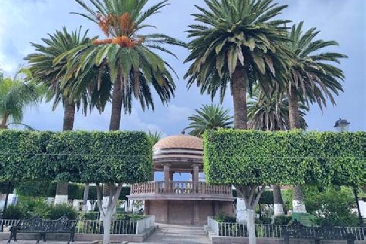 Luna, 28 — Escort in San Diego de Alejandria, Mexico
