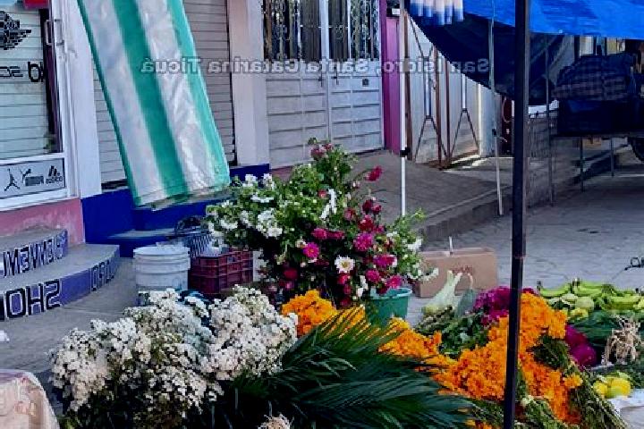 Luna, 28 — Escort in Santa Catarina Ticua, Mexico