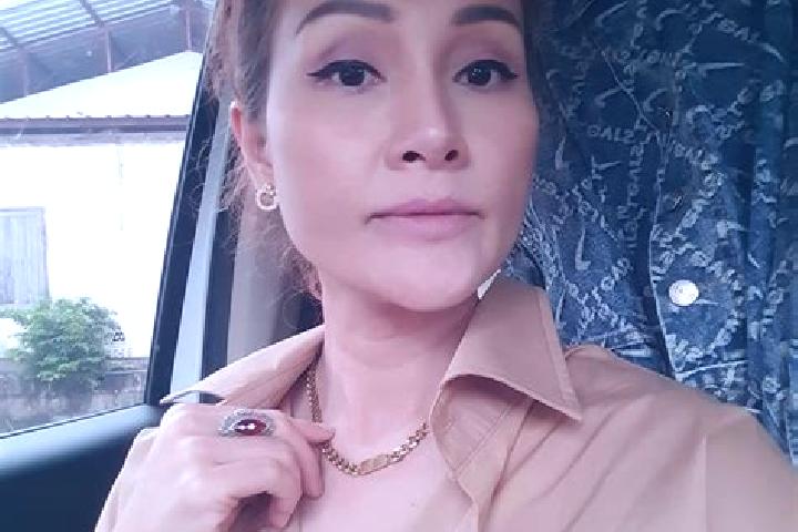 Luna, 28 — Escort in Senangkhanikhom, Thailand