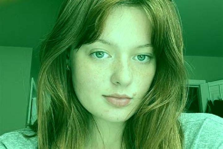 Luna, 29, a auburn amber-eyed european companion based in Liqi. Offering OWO, Travel Companion, Domination. Available for incall and outcall, day and evening...