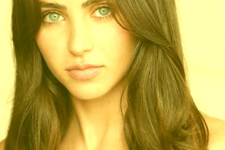 Luna, 29, a brunette blue-eyed indian companion based in Kalayat. Offering Striptease, Massage, Couples. Available for incall and outcall, day and evening da...