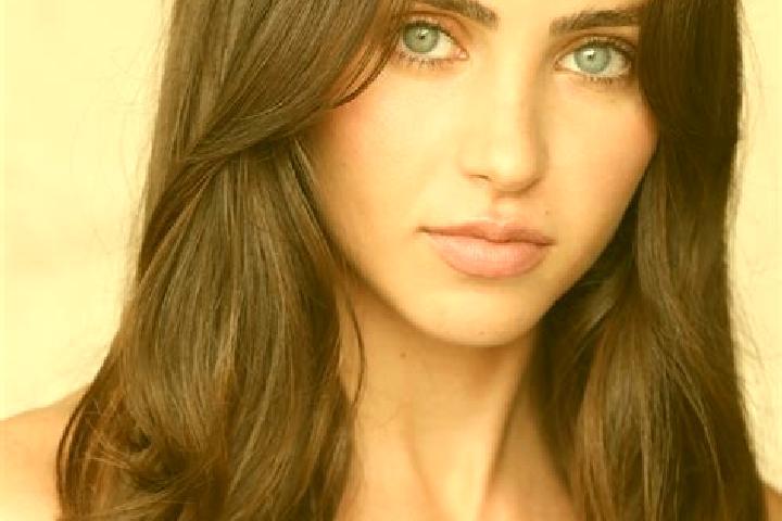 Luna, 29, a brunette brown-eyed indian companion based in Leers-Nord. Offering OWO, Travel Companion, Party Girl, Fetish, Tantra. Available for incall and ou...