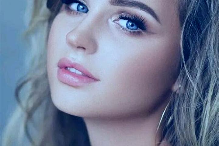 Luna, 29, a dark blonde blue-eyed asian companion based in Mouilleron-en-Pareds. Offering Overnight, A-Level, Couples. Available for incall and outcall, over...