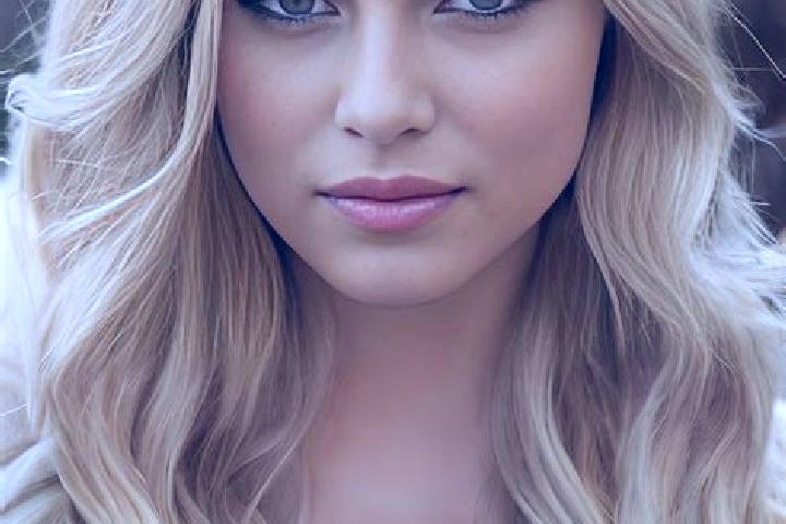Luna, 29, a dark blonde dark-eyed slavic companion based in San Emilio. Offering Travel Companion, Deep French Kissing, A-Level, Roleplay. Available for inca...
