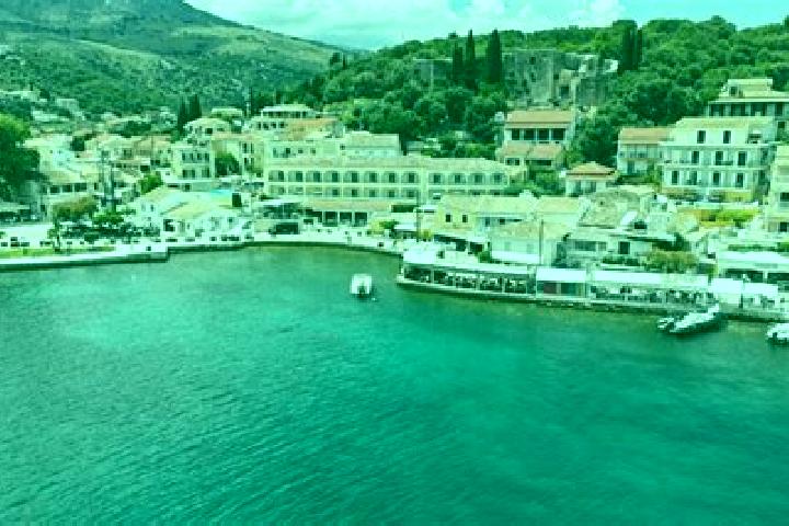 Luna, 29 — Escort in Almyros, Greece